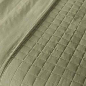 Comphy brand quilted blanket